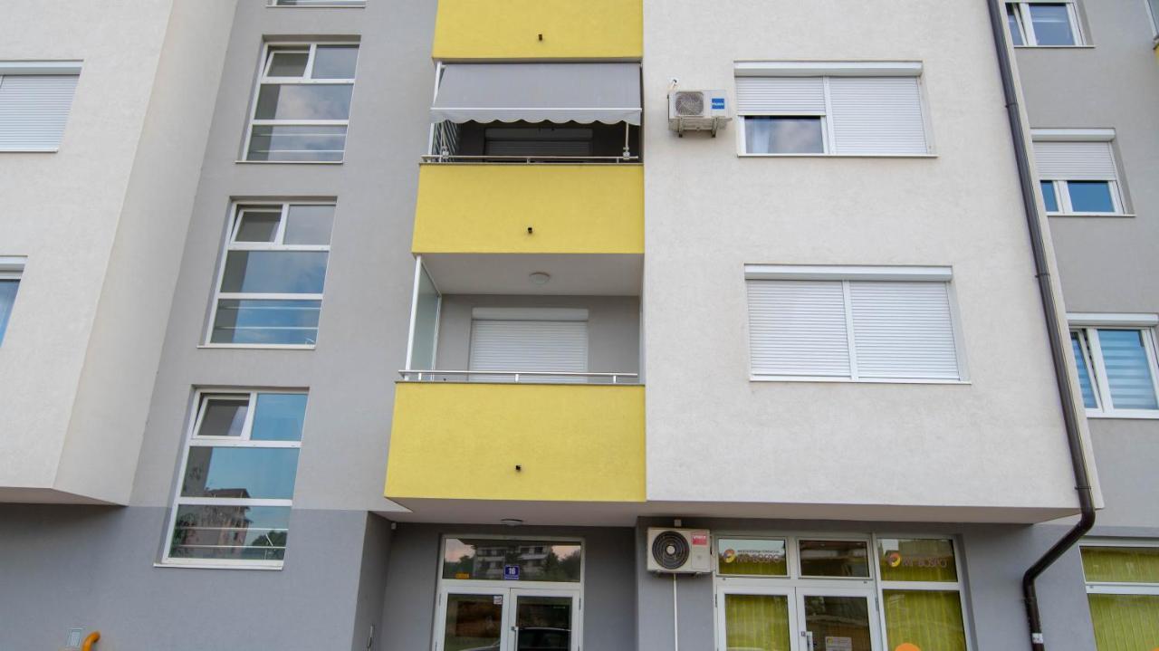 Athena Apartman Lukavica Exterior photo